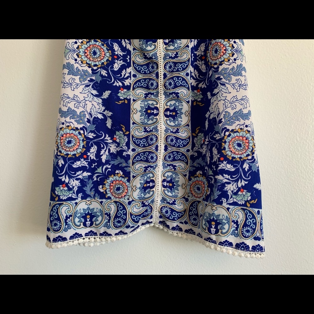 Blue Pattern Top - Picture 4 of 5